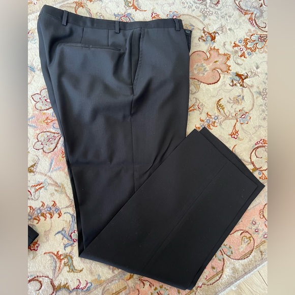 SOLD-Hugo Boss Suit - Picture 8 of 11